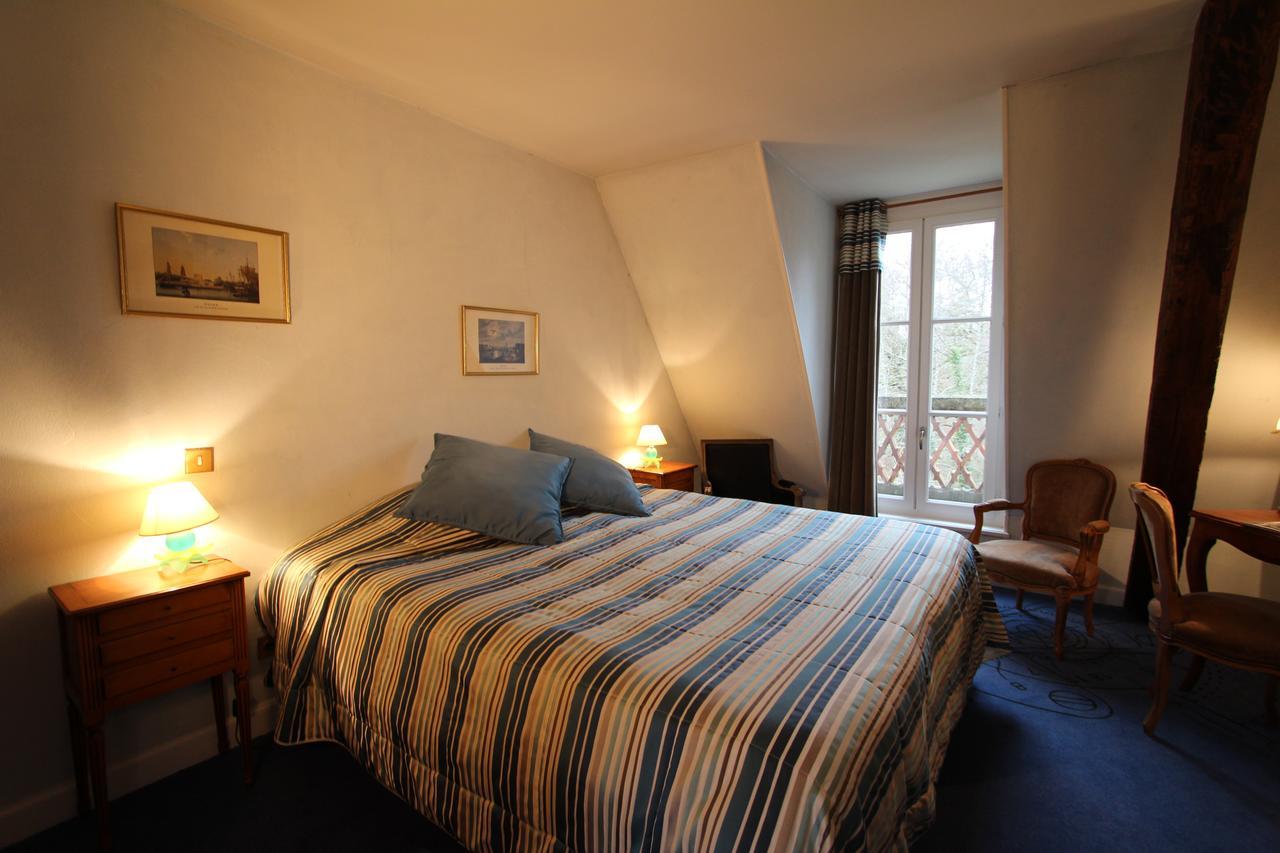 Hostellerie Du Chateau Les Muids La Ferté-Saint-Aubin Exteriér fotografie